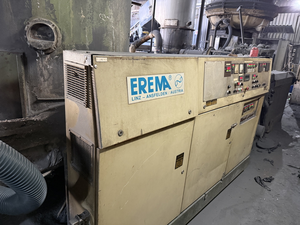 PLASTIC RECYCLING MACHINE - PINETOWN (DCP1809-04-26)