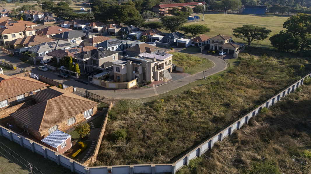 3 VACANT STANDS IN A SOUGHT AFTER ESTATE - HEATHERVIEW, THERESAPARK (ICO0057-04-26)