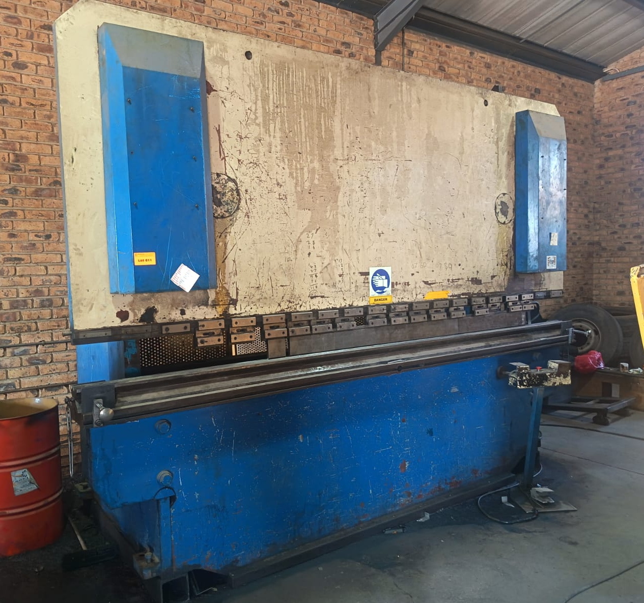 SHEET METAL FABRICATION EQUIPMENT - PUMALANI (MGP1849-06-26)