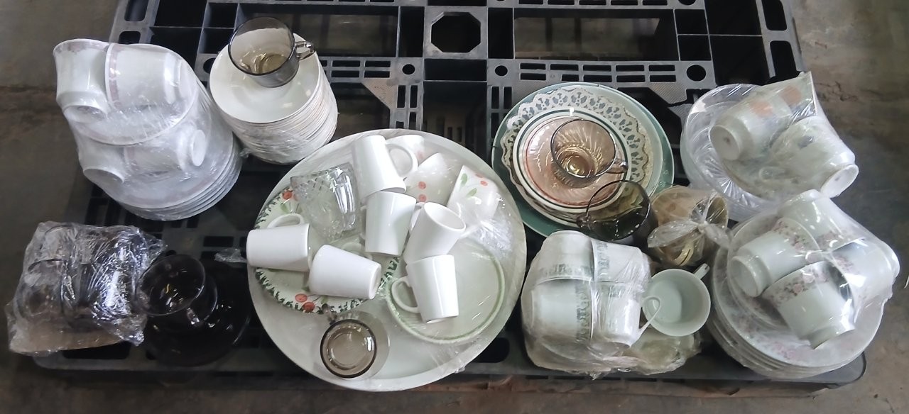 HOUSEHOLD GOODS & VINTAGE DECOR - MEYERTON (NGK1830-05-26)