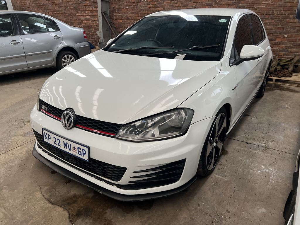 VEHICLES, LDV & TRACTOR - PRETORIA NORTH (PTA1834-05-26)