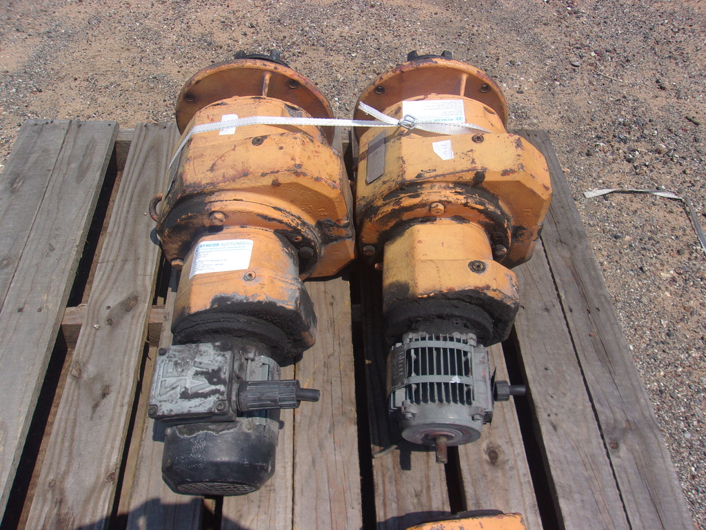 AIRCON SCRAP, ELECTRICAL MOTORS & GEARBOXES - SASOLBURG (SA02-229-26)