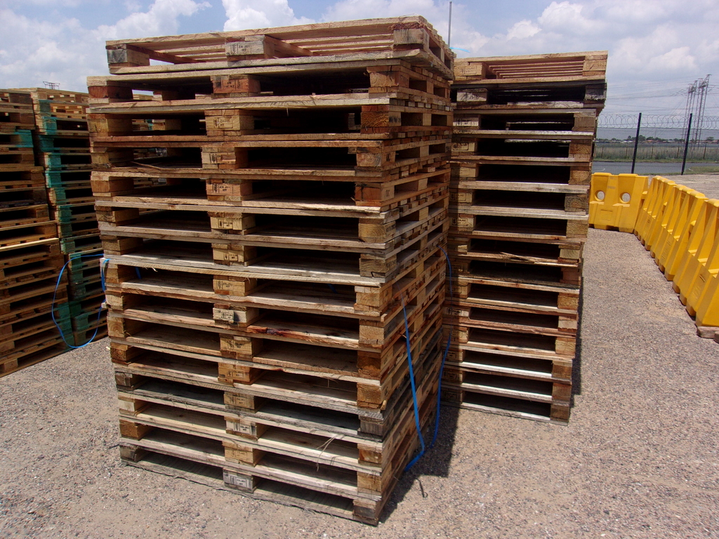WOODEN PALLETS - SASOLBURG (SA02-234-26)