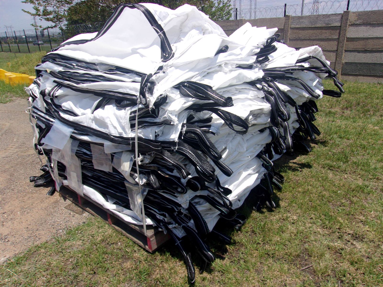 USED BULK BAGS - SASOLBURG (SA03-246-26)