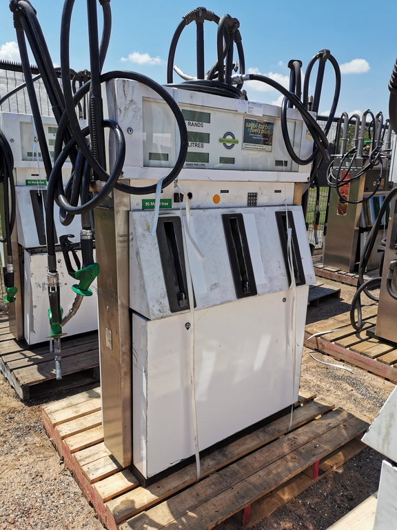 FUEL DISPENSERS - SASOLBURG (SA03-250-26)
