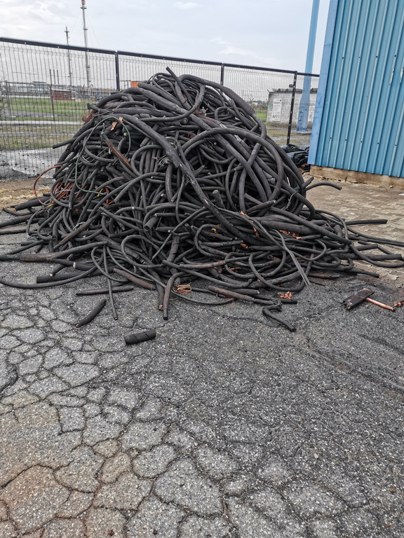 ELECTRICAL CABLES - SASOLBURG (SA04-257-26)