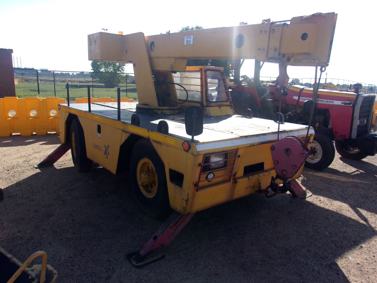 YELLOW PLANT EQUIPMENT - SASOLBURG (SA04-263-26)