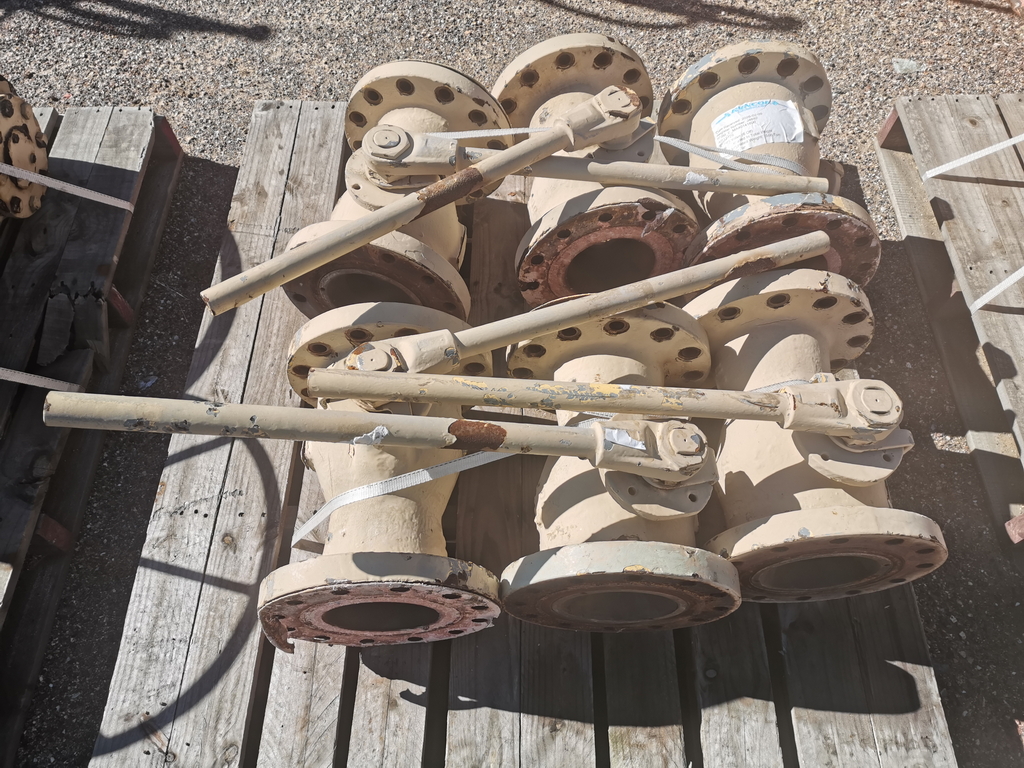 VALVES, ELECTRICAL MOTORS & GEARBOXES - SASOLBURG (SA05-271-26)