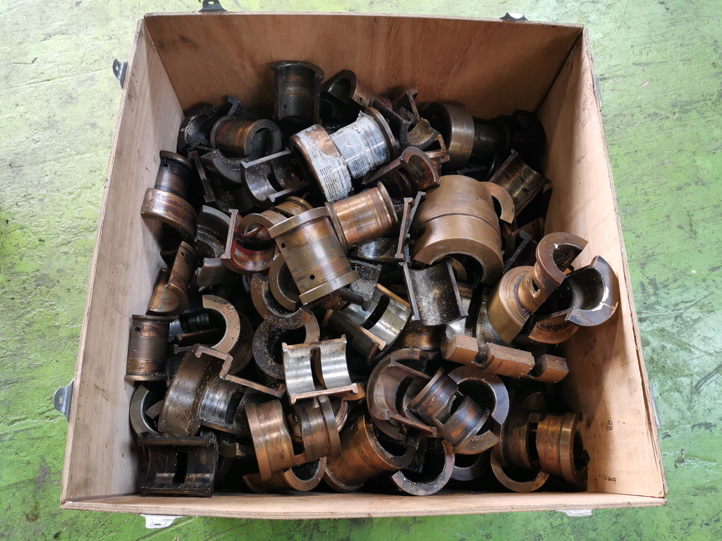 ELECTRICAL MOTORS, STEEL PIPES & FRAMES, AIRCON SCRAP & E-WASTE - SASOLBURG (SA06-285-26)
