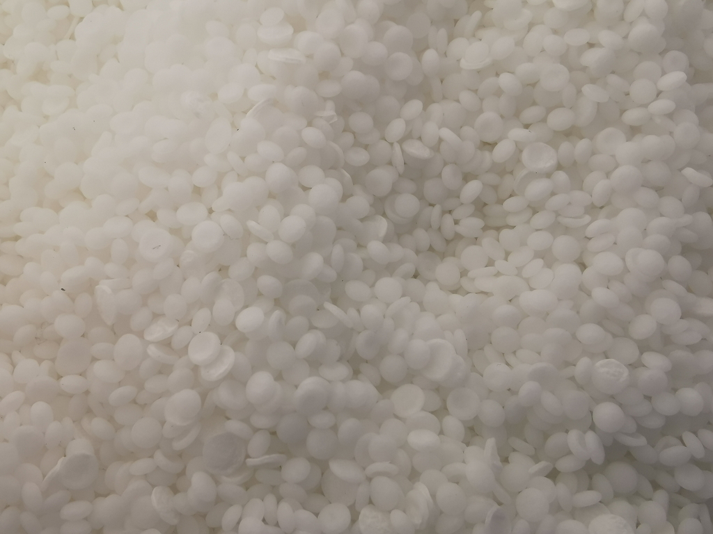 POLYETHYLENE MATERIAL & PLASTIC SPOOLS - SASOLBURG (SA06-287-26)