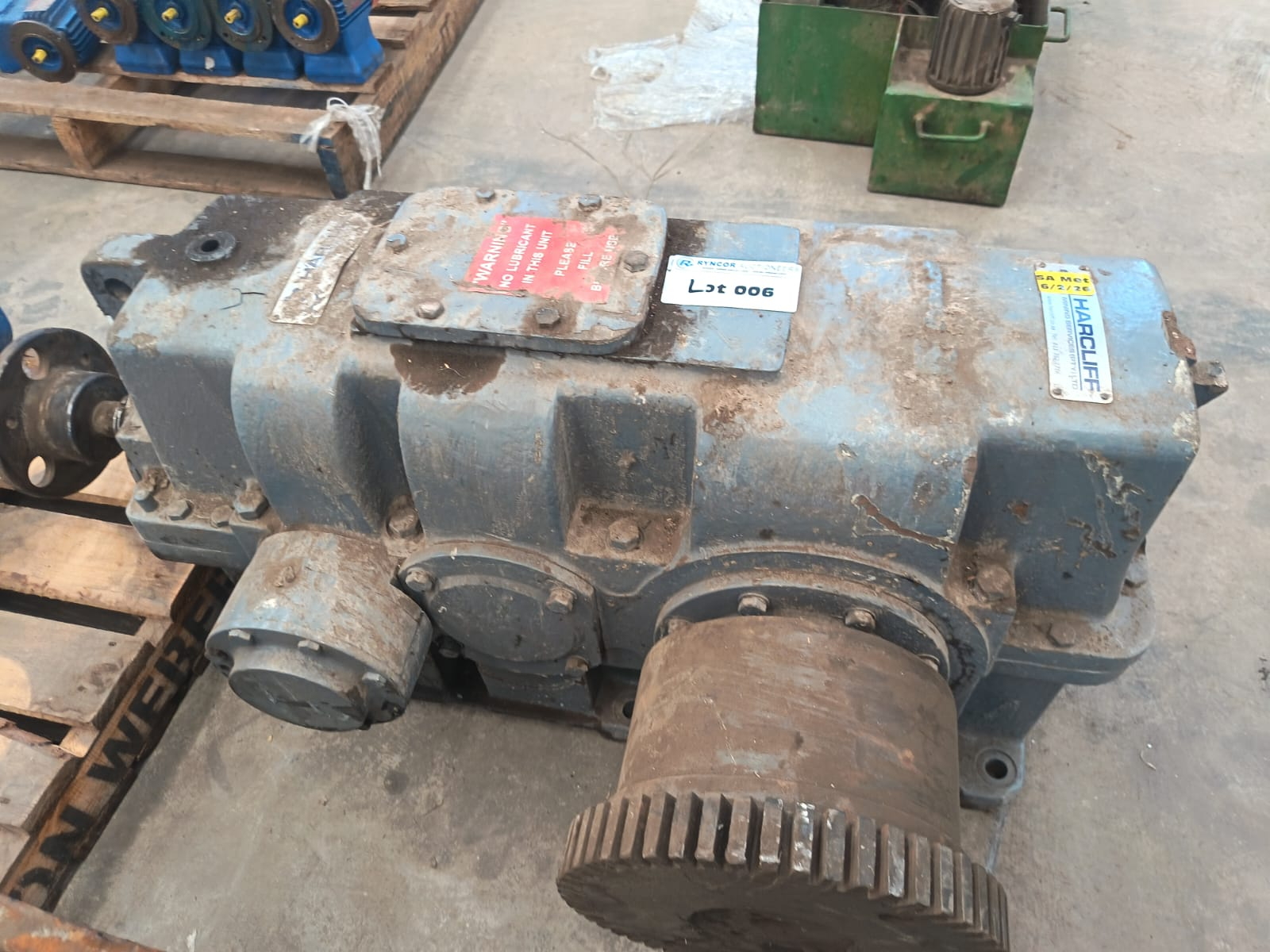 INDUSTRIAL EQUIPMENT, GEARBOXES, MOTORS, HYDRAULICS & WORKSHOP ASSETS - PRETORIA NORTH (SAM1815-04-26)