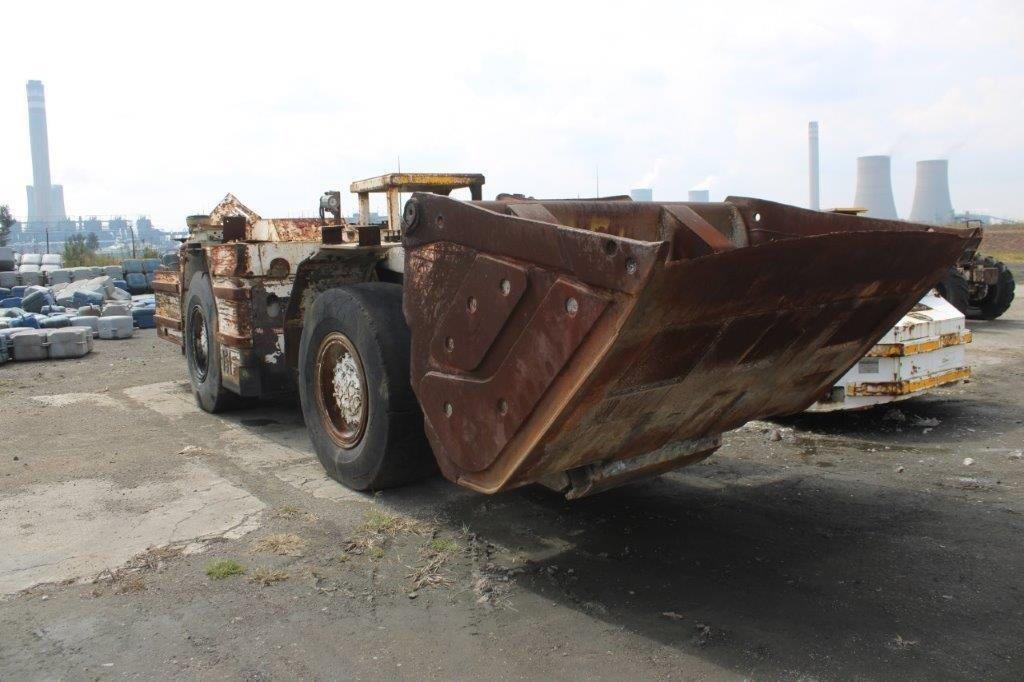 FLAMEPROOF TRACTORS & LOADER - SECUNDA (SE05-2079-26)